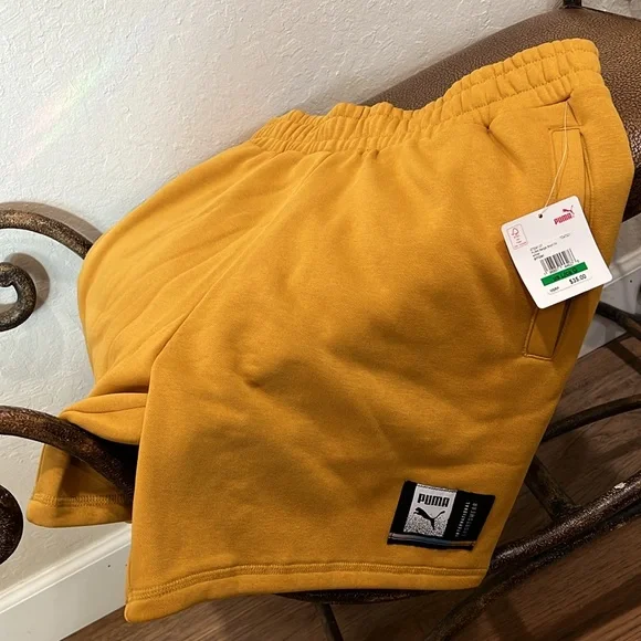 Brand New Puma SE Badge Sweat Pants Short Color: Amber Super Soft & comfortable! - Picture 3 of 10